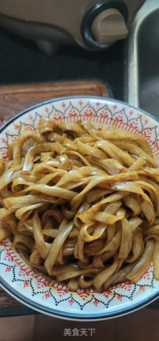 肉丝辣椒炒河粉的做法步骤：3