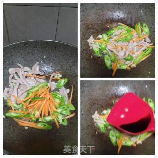 肉丝辣椒炒河粉的做法步骤：7