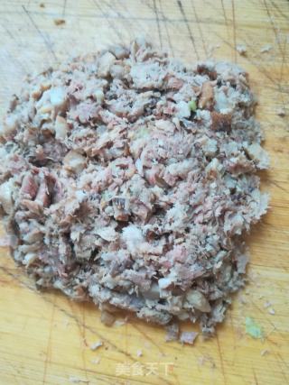 牛肉猪蹄鲫鱼饺子的做法步骤：1