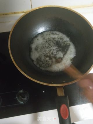 葱烧排骨的做法步骤：1
