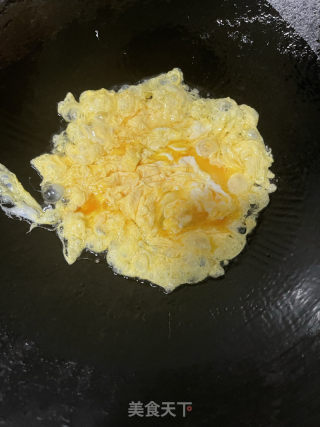 酸菜牛肉炒饭的做法步骤：8