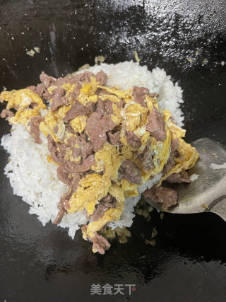 酸菜牛肉炒饭的做法步骤：14