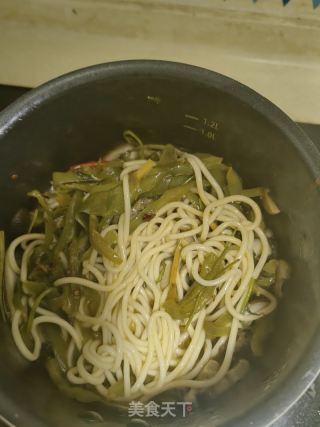 香菇青椒面的做法步骤：3
