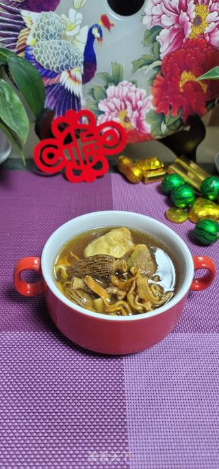 羊肚菌花胶扇骨汤的做法步骤：9