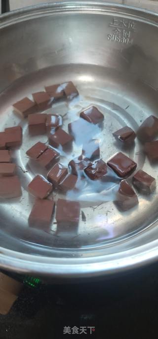 猪红瘦肉生菜粥的做法步骤：2