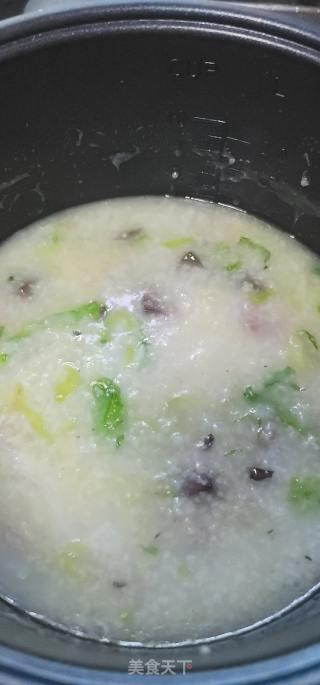 猪红瘦肉生菜粥的做法步骤：10