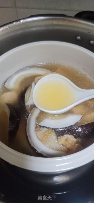 海椰王花胶瘦肉汤的做法步骤：7