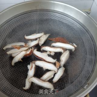 西兰花梗炒鸡胸肉的做法步骤：5