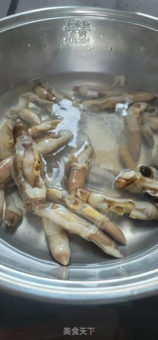 青椒炒蛏王肉的做法步骤：5