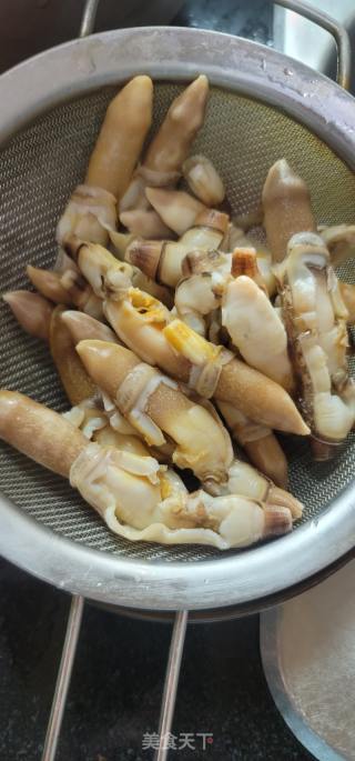 青椒炒蛏王肉的做法步骤：6