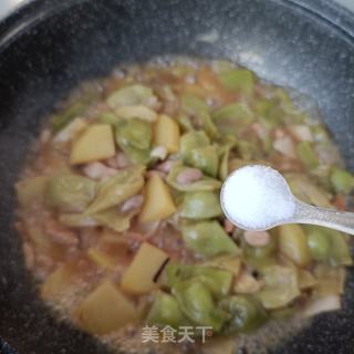 土豆炖油豆的做法步骤：10