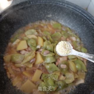 土豆炖油豆的做法步骤：11