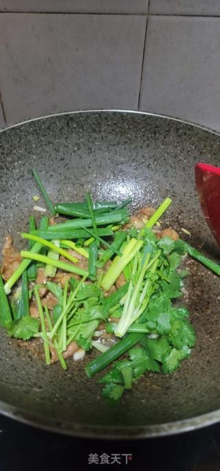 瘦肉炒新竹米粉的做法步骤：9