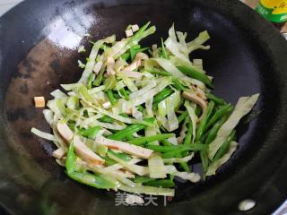 四季豆包菜炒牛肉的做法步骤：4