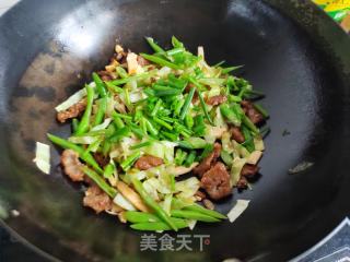 四季豆包菜炒牛肉的做法步骤：5