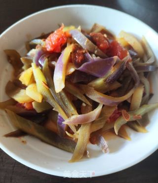 茄子皮炒西红柿的做法