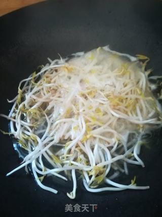 豆芽炒肉沫的做法步骤：1