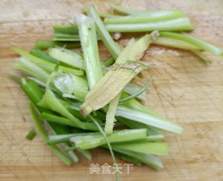 芹菜炒牛肉的做法步骤：7