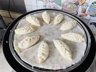 韭菜鸡蛋包的做法步骤：2