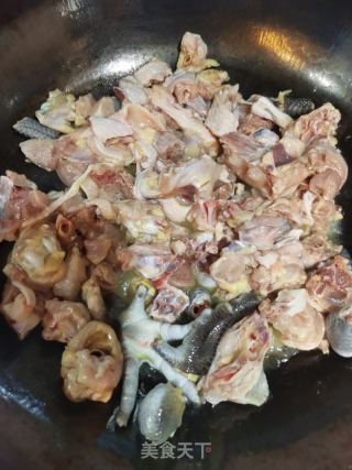辣椒炒鸡的做法步骤：5