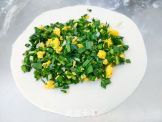 韭菜盒子的做法步骤：4