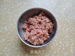 黄瓜炒牛肉的做法步骤：2