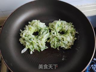 低脂蔬菜蛋饼的做法步骤：3