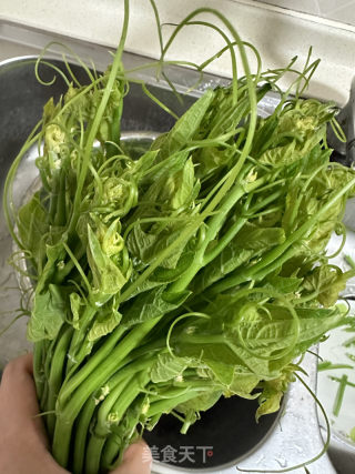 蒜蓉龙须菜的做法步骤：1