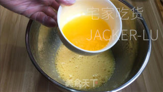 新疆砂糖饼干，金黄酥脆，回味无穷，有着独特的醇香口感。的做法步骤：2