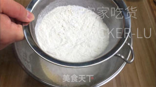 新疆砂糖饼干，金黄酥脆，回味无穷，有着独特的醇香口感。的做法步骤：3