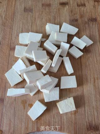 绿豆芽炒豆腐的做法步骤：2