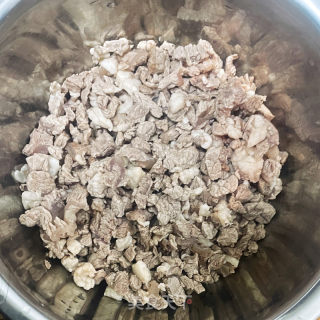 牛肉炸酱面的做法步骤：3