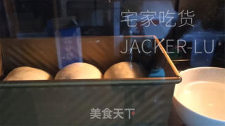 淡奶油吐司，无黄油版本，质地轻盈又韧性拉丝，散发着浓郁奶香。的做法步骤：15