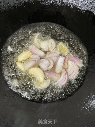 鸡爪焖鸡翅的做法步骤：6