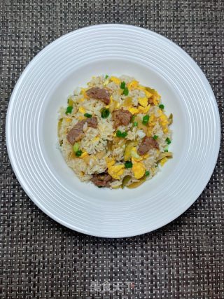 榨菜牛肉炒饭的做法步骤：16