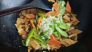 尖椒干豆腐——简单家常菜也不简单的做法步骤：16