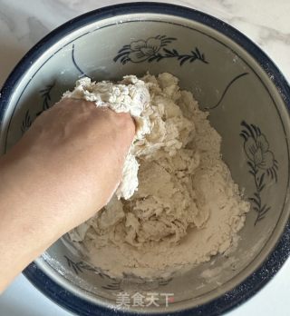 自制洗面凉皮的做法步骤：1