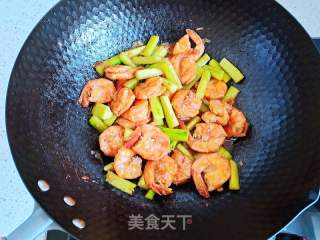 翡翠开背虾的做法步骤：7