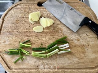 清蒸鲈鱼的做法步骤：3