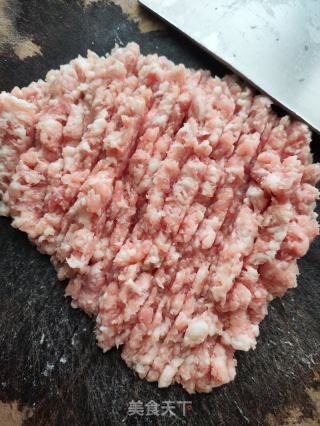 韭菜鲜肉小馄饨的做法步骤：1