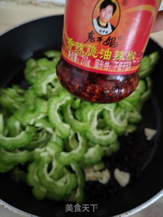 豆豉辣椒炒苦瓜的做法步骤：7