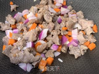 咖喱牛肉的做法步骤：4