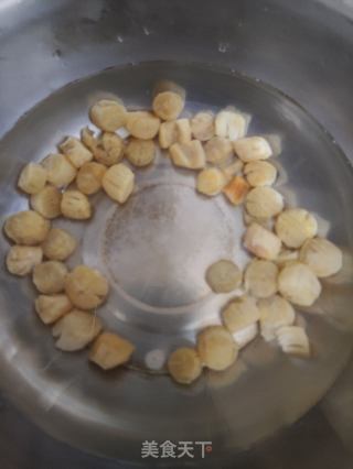 瑶柱鸡蛋丝瓜汤的做法步骤：2