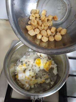 瑶柱鸡蛋丝瓜汤的做法步骤：4