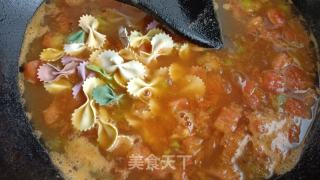 番茄蝴蝶面——献给宝宝的美食的做法步骤：12