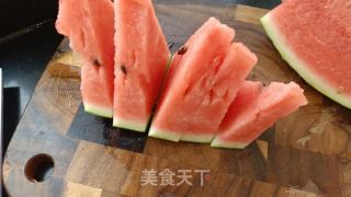 西瓜正确切法的做法步骤：4