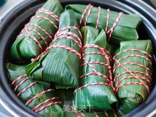 咸蛋黄鲜肉粽的做法步骤：13