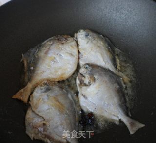 家常熬平子鱼的做法步骤：3