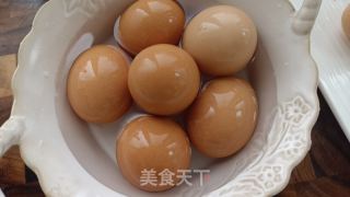 五香茶叶蛋的做法步骤：1