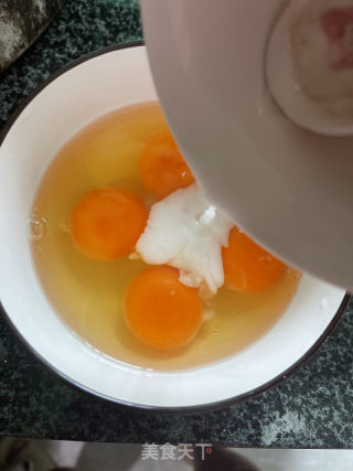 蟹柳滑蛋的做法步骤：4